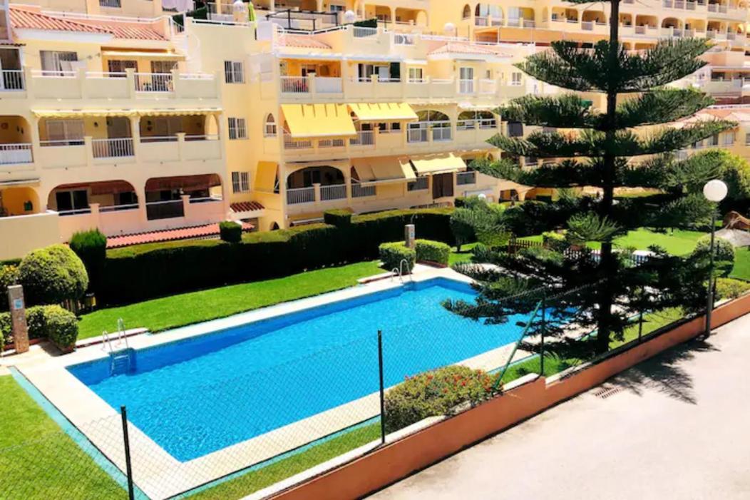 דירות בנאלמדנה Piso En Zona Tranquila De - Torrequebrada Golf מראה חיצוני תמונה