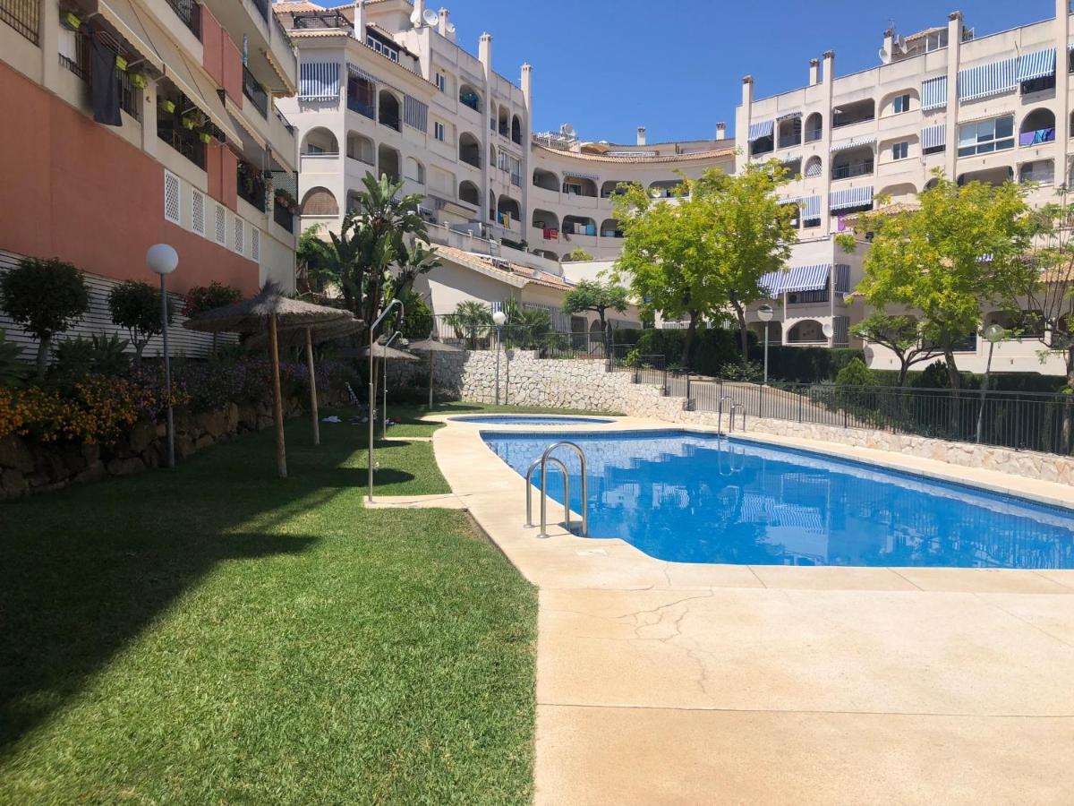 דירות בנאלמדנה Piso En Zona Tranquila De - Torrequebrada Golf מראה חיצוני תמונה