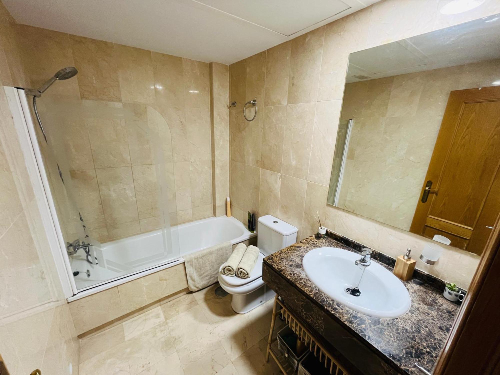 דירות בנאלמדנה Piso En Zona Tranquila De - Torrequebrada Golf מראה חיצוני תמונה